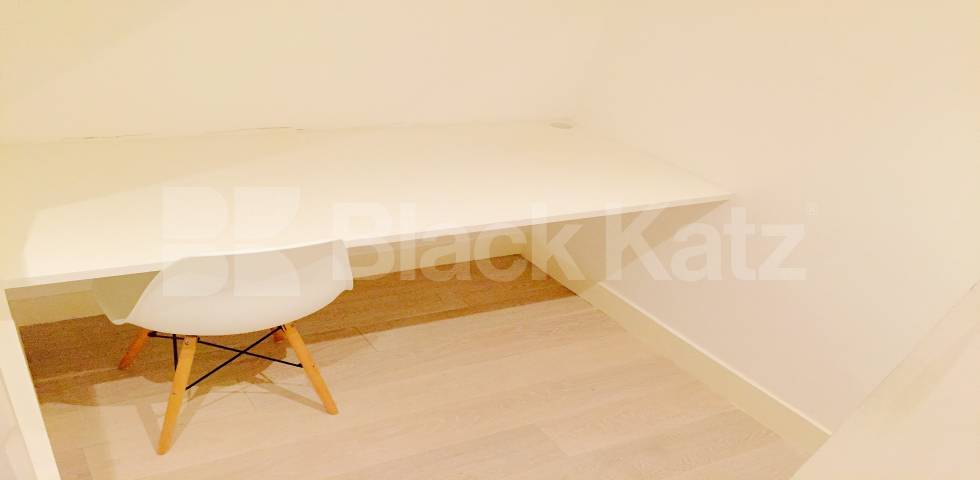 			LET , 1 Bedroom, 1 bath, 1 reception Apartment			 Coldharbour Lane, Brixton